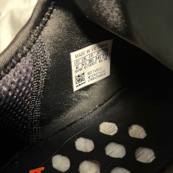 Adidas Ultra Boost Womans 8/ Kids 6 Black and Iridescent - Picture 5 of 6